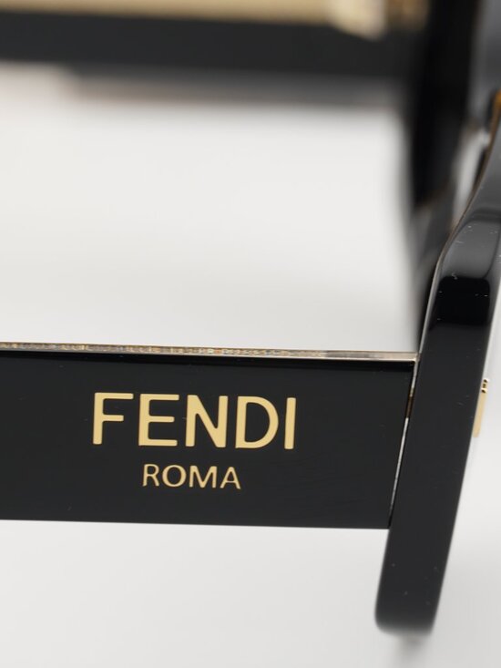 Fendi FE40137I 01A Butterfly Sunglasses - Black /Grey main image 9